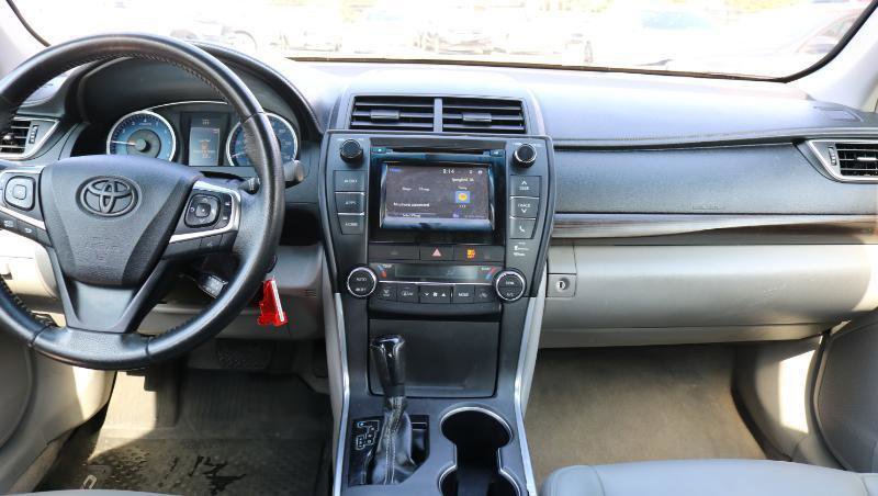 Used 2015 Toyota Camry XLE FWD image 13