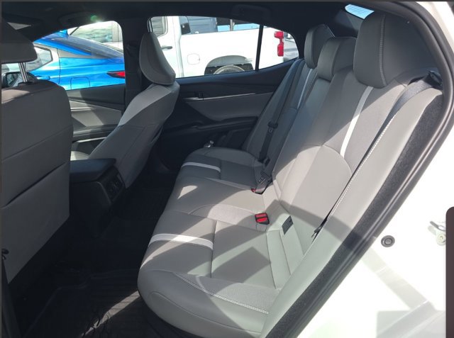 Used 2025 Toyota Camry SE w/ Convenience Package image 4
