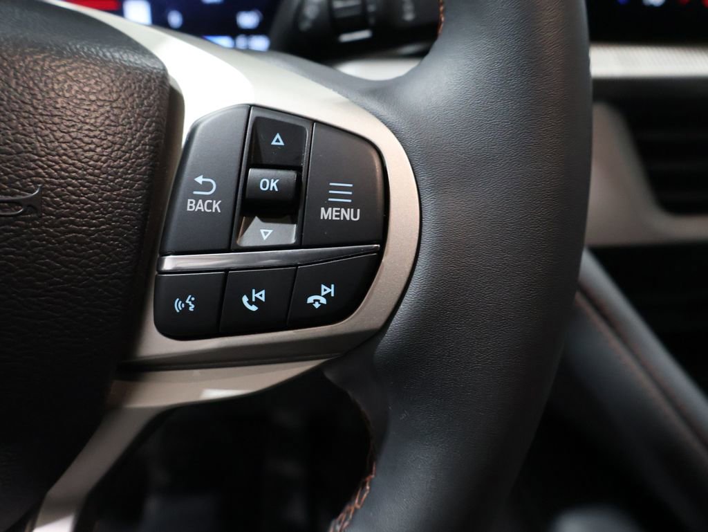 Used 2025 Ford Explorer Active image 38
