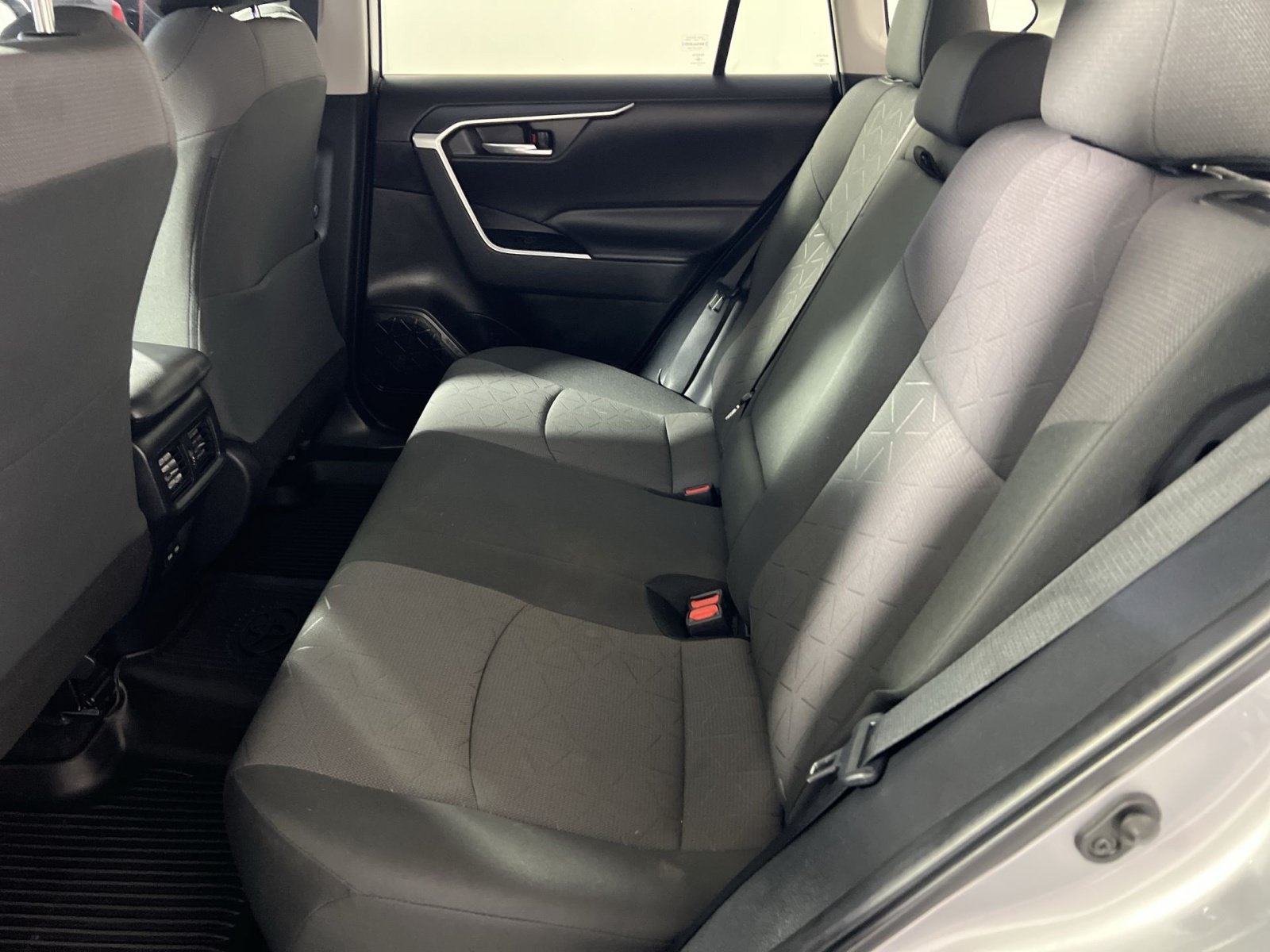 Used 2023 Toyota RAV4 XLE w/ Convenience Package AWD/4WD image 25