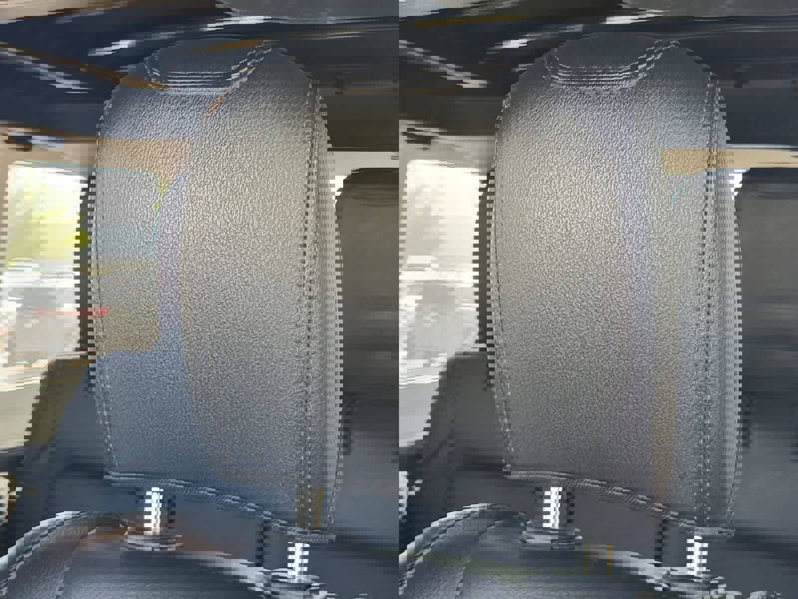 Used 2022 Jeep Wrangler Unlimited Rubicon w/ Xtreme Recon 35" Tire Package image 14