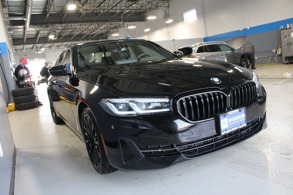 Used 2023 BMW 530i xDrive w/ Convenience Package image 4