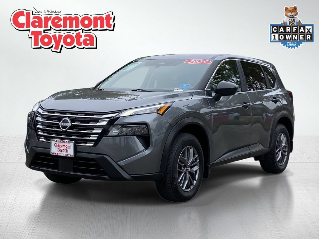 Used 2025 Nissan Rogue S FWD image 1