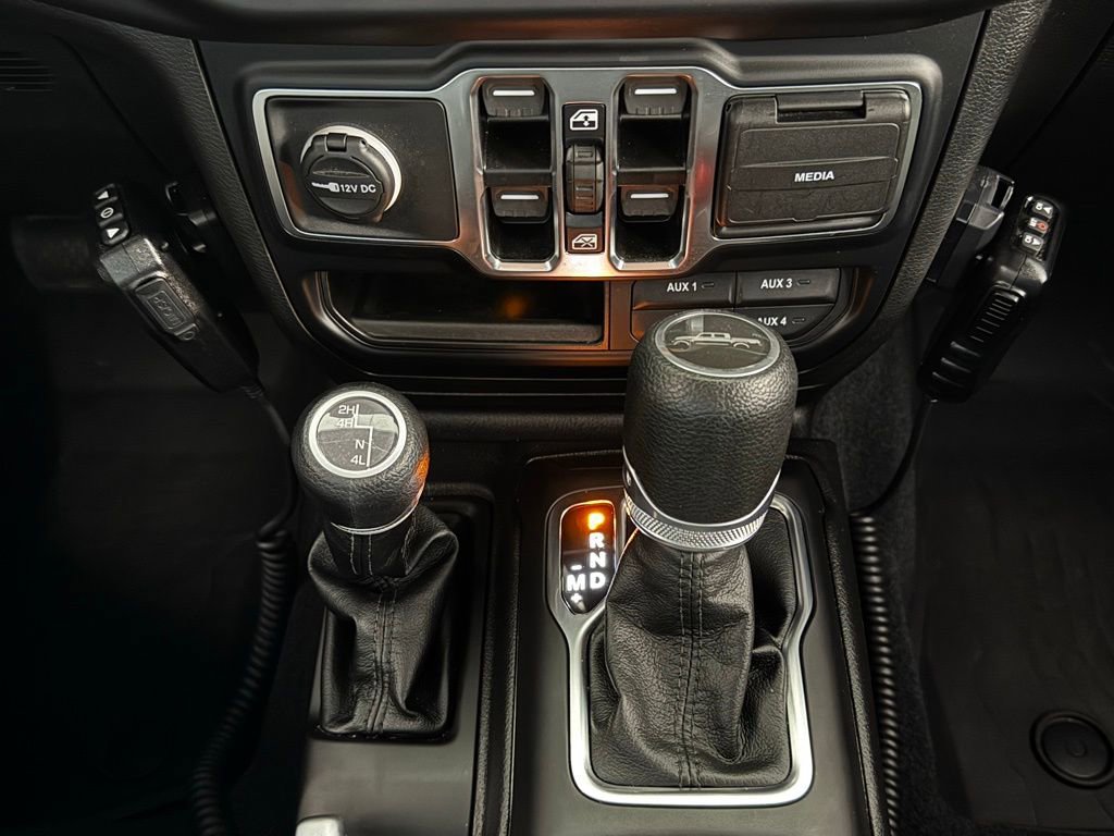 Certified 2023 Jeep Gladiator Willys image 20