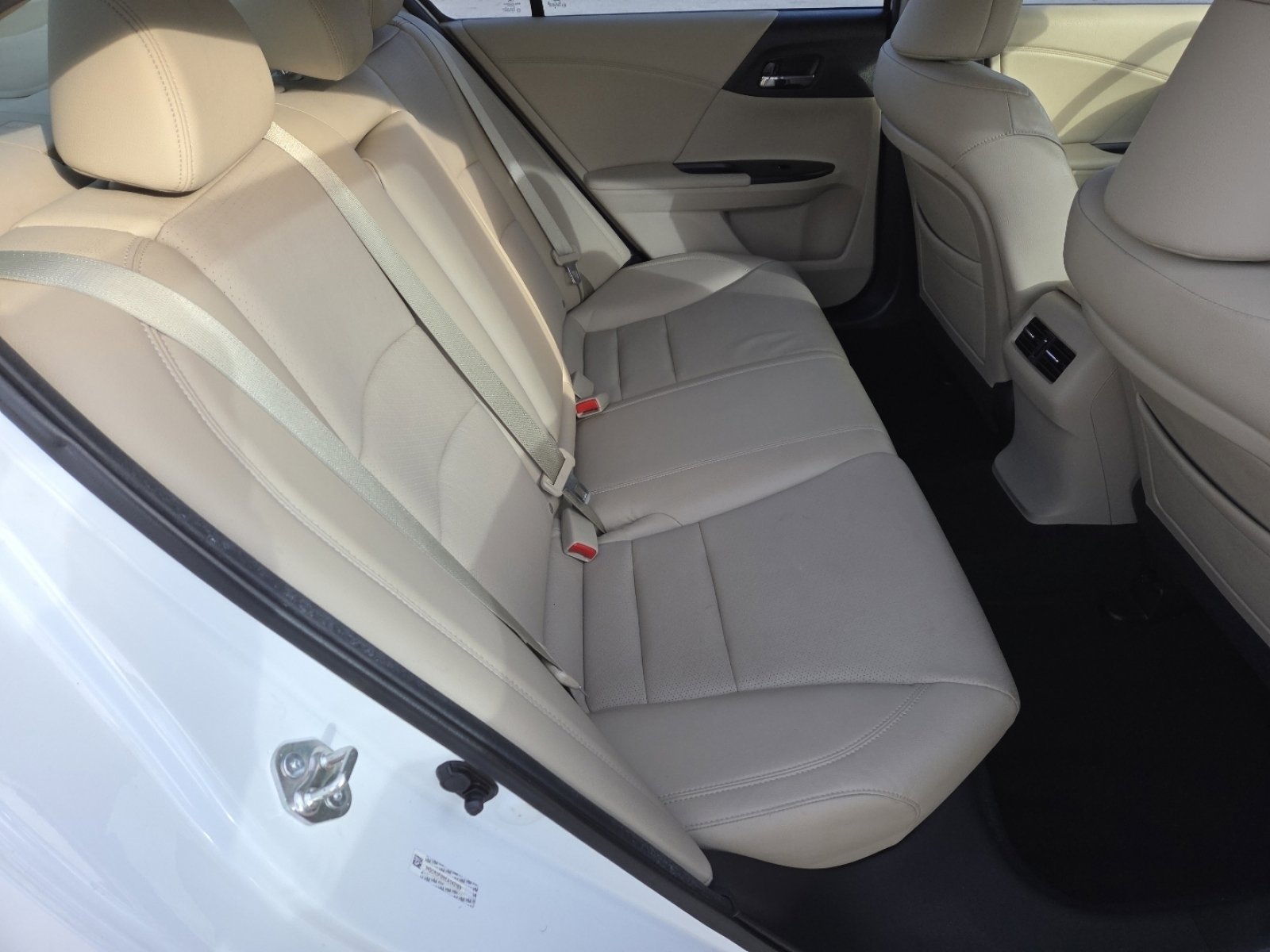 Used 2014 Honda Accord EX-L image 17