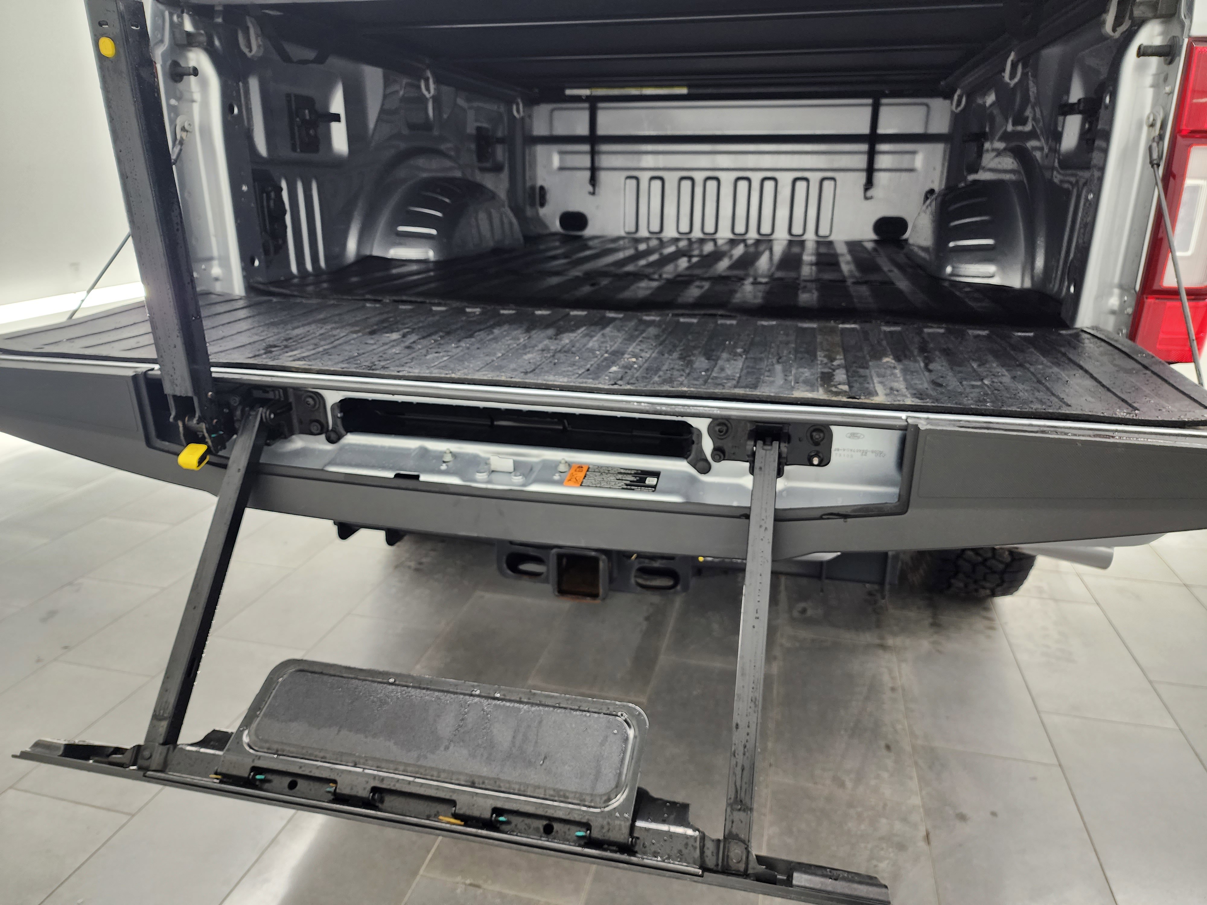 Used 2022 Ford F250 Platinum w/ Tremor Off-Road Package image 35