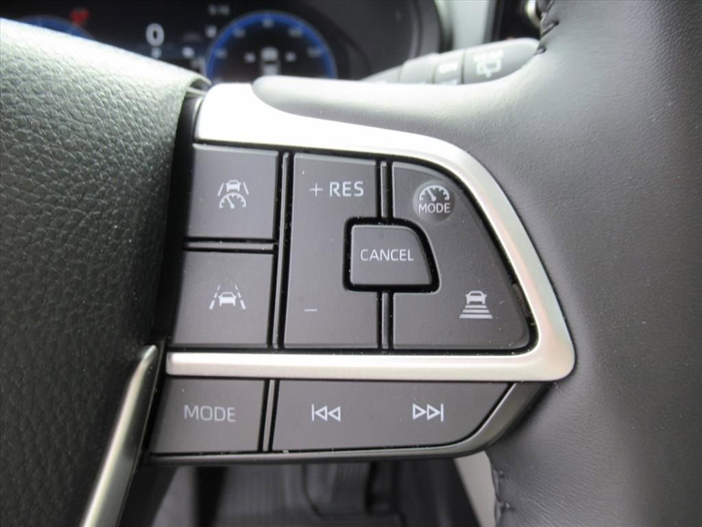 Used 2025 Toyota Grand Highlander Limited image 25