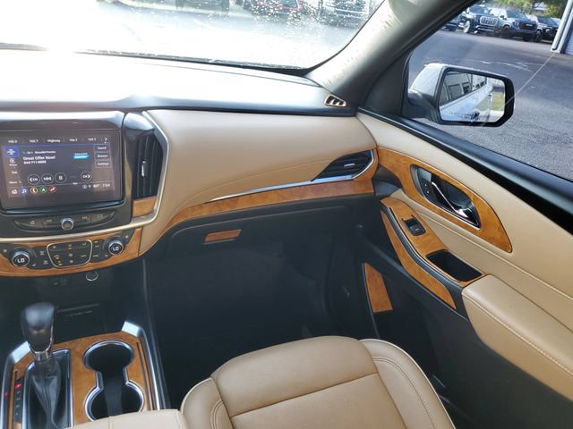 Used 2022 Chevrolet Traverse Premier FWD image 14
