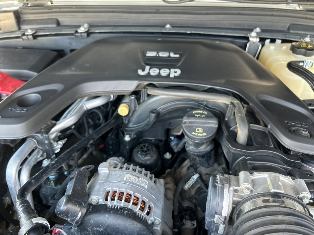 Used 2018 Jeep Wrangler Unlimited Sport S AWD/4WD image 22