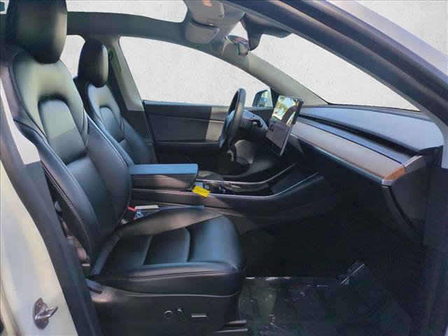 Used 2021 Tesla Model Y Long Range image 22