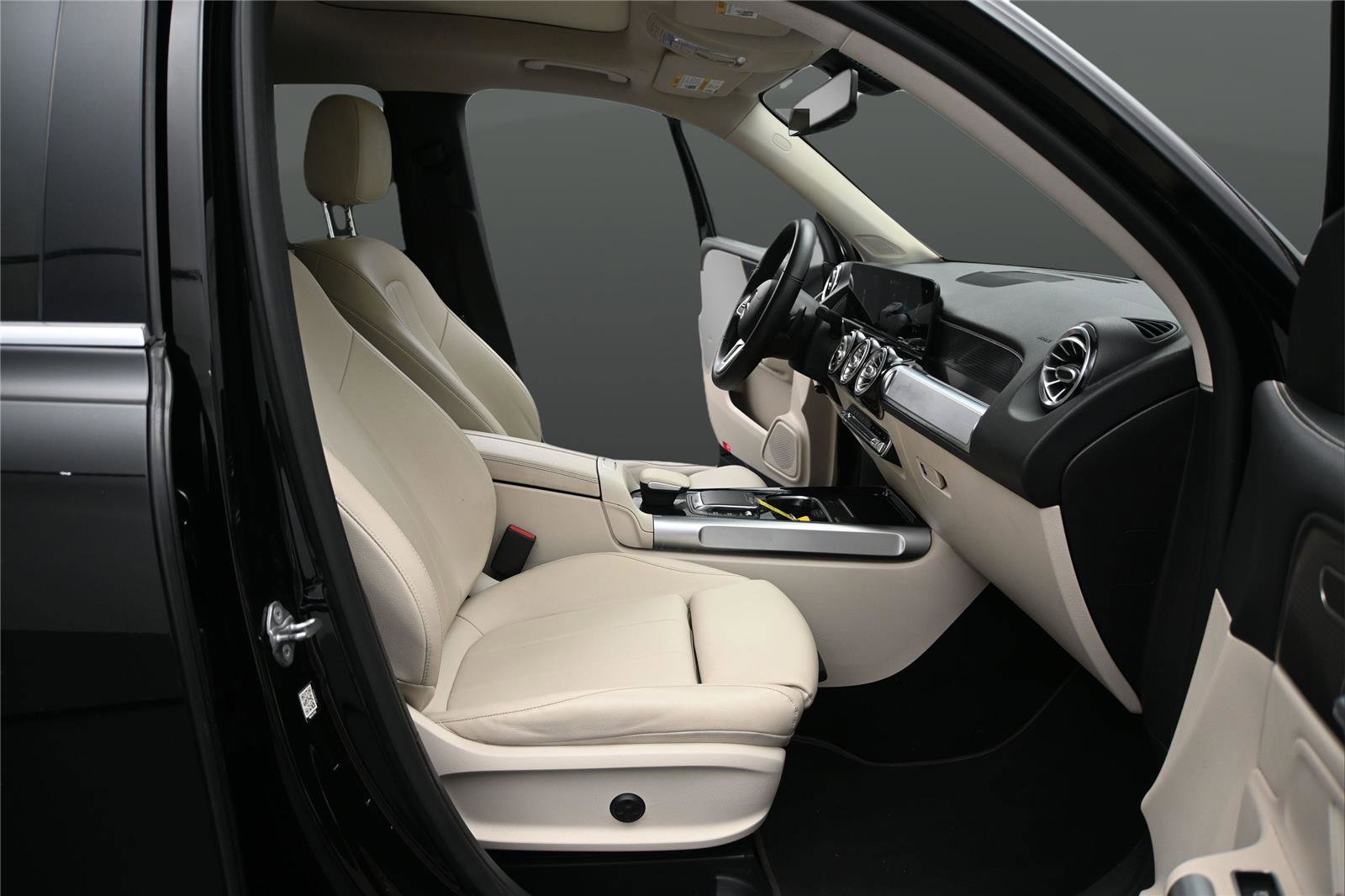 Used 2021 Mercedes-Benz GLB 250 4MATIC image 18