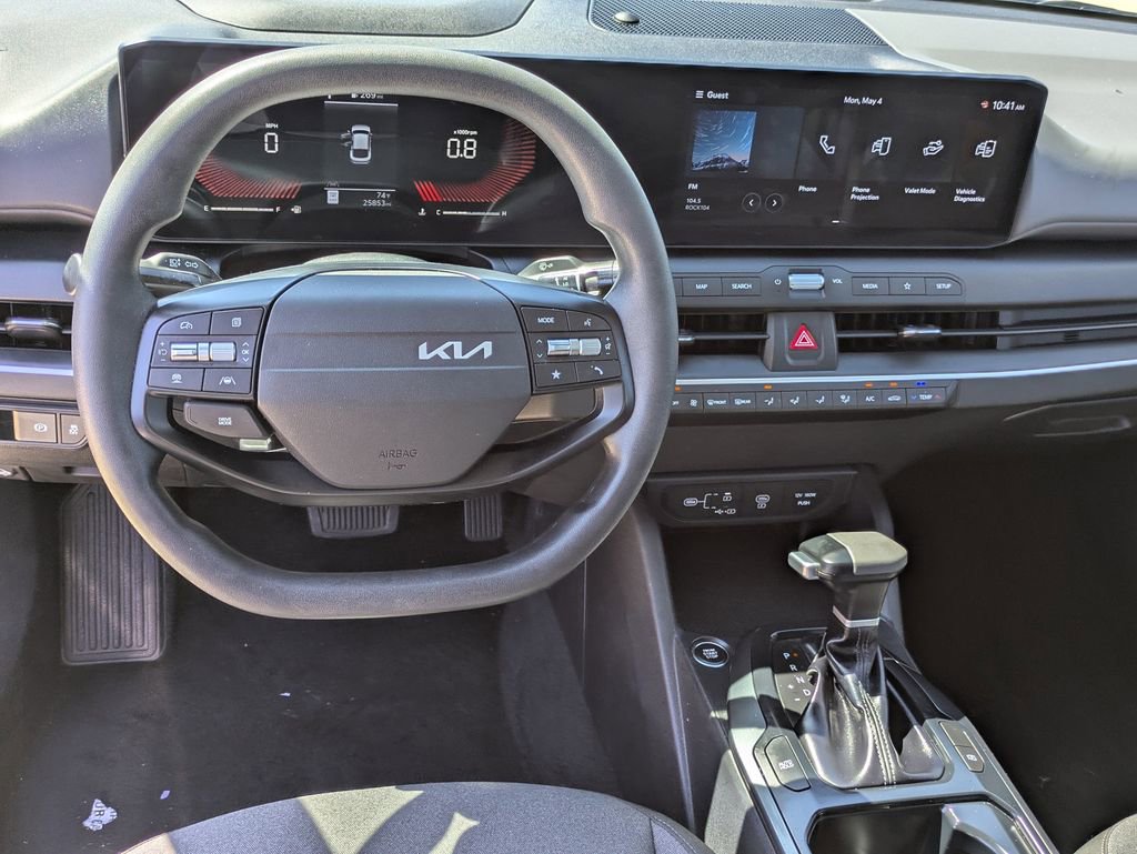 Used 2025 Kia K4 FWD image 11