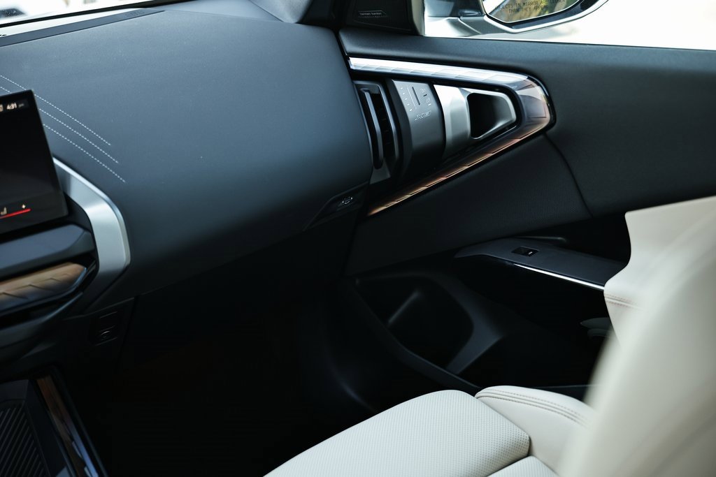 New 2026 BMW X3 xDrive30 w/ Premium Package image 27