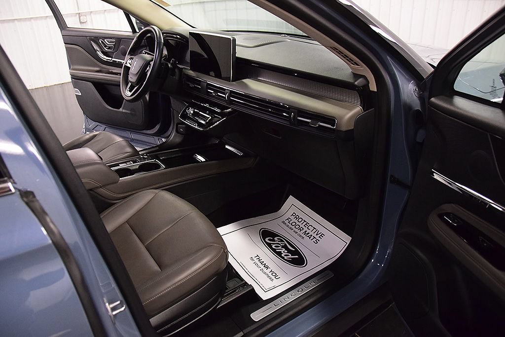 Used 2024 Lincoln Corsair Reserve AWD/4WD image 28
