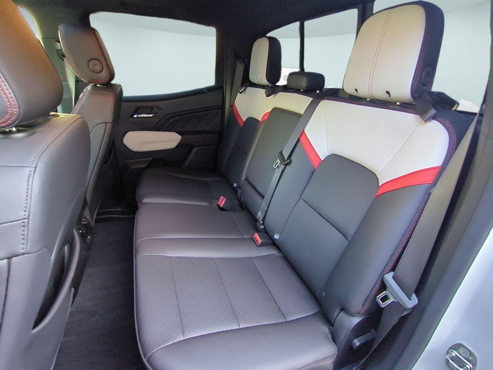 Used 2023 GMC Canyon AT4X AWD/4WD image 26