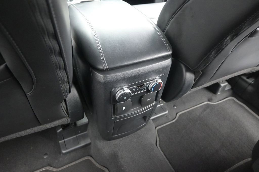 Used 2022 Ford Explorer XLT w/ Equipment Group 202A RWD image 21