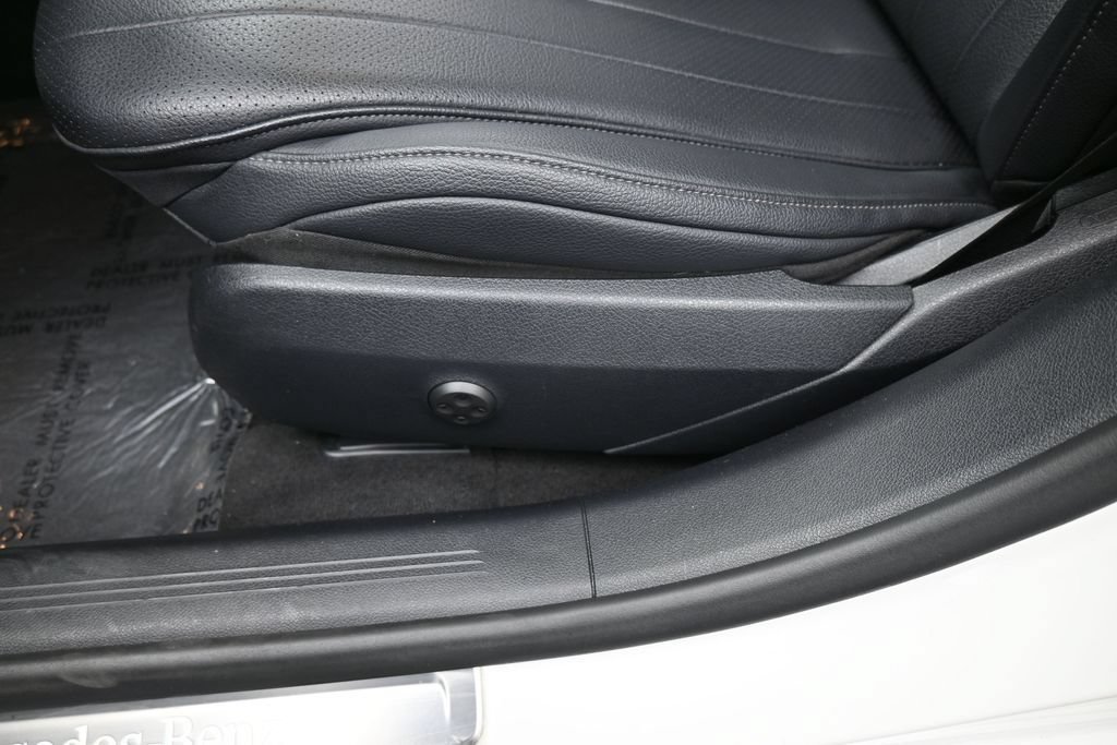 Used 2025 Mercedes-Benz E 350 Sedan image 18