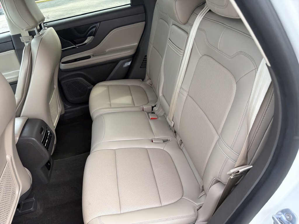 Used 2021 Lincoln Corsair AWD w/ Sport Package image 14