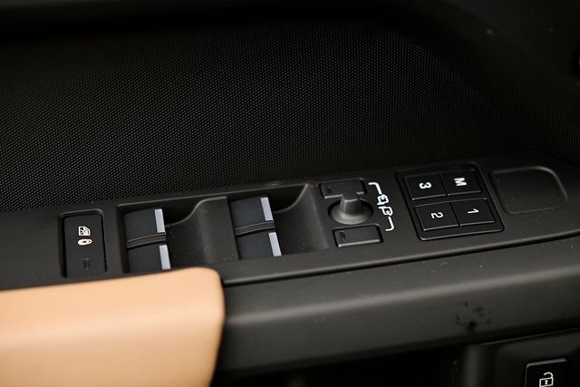 New 2026 Land Rover Defender 130 S image 22