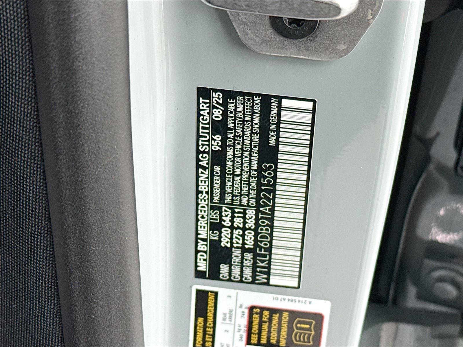 Used 2026 Mercedes-Benz E 53 AMG e 4MATIC Sedan image 32