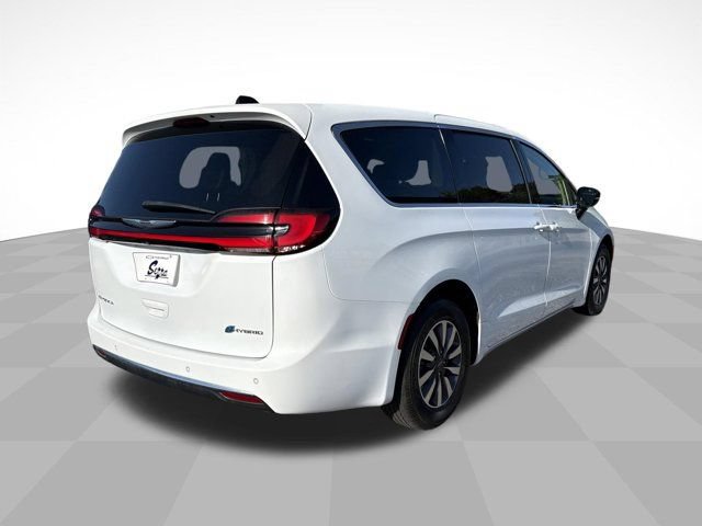 Used 2024 Chrysler Pacifica Limited FWD image 7
