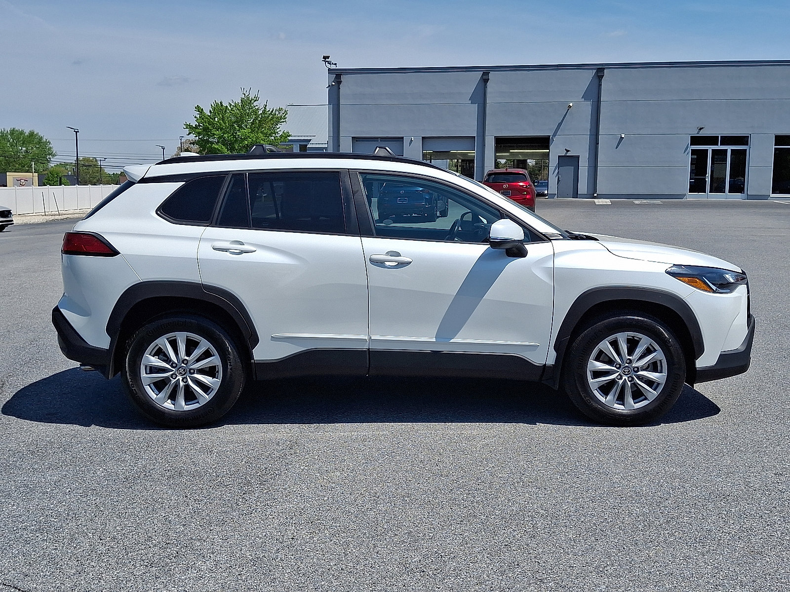 Certified 2023 Toyota Corolla Cross LE AWD/4WD image 8