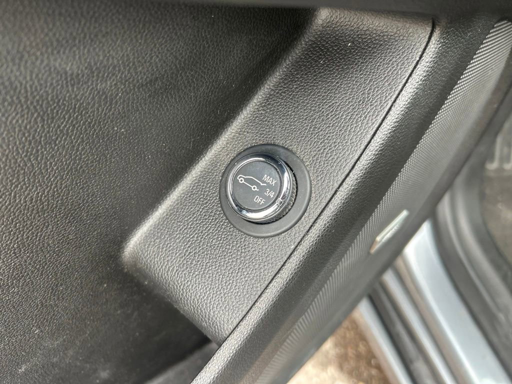 Used 2020 Chevrolet Traverse Premier image 14