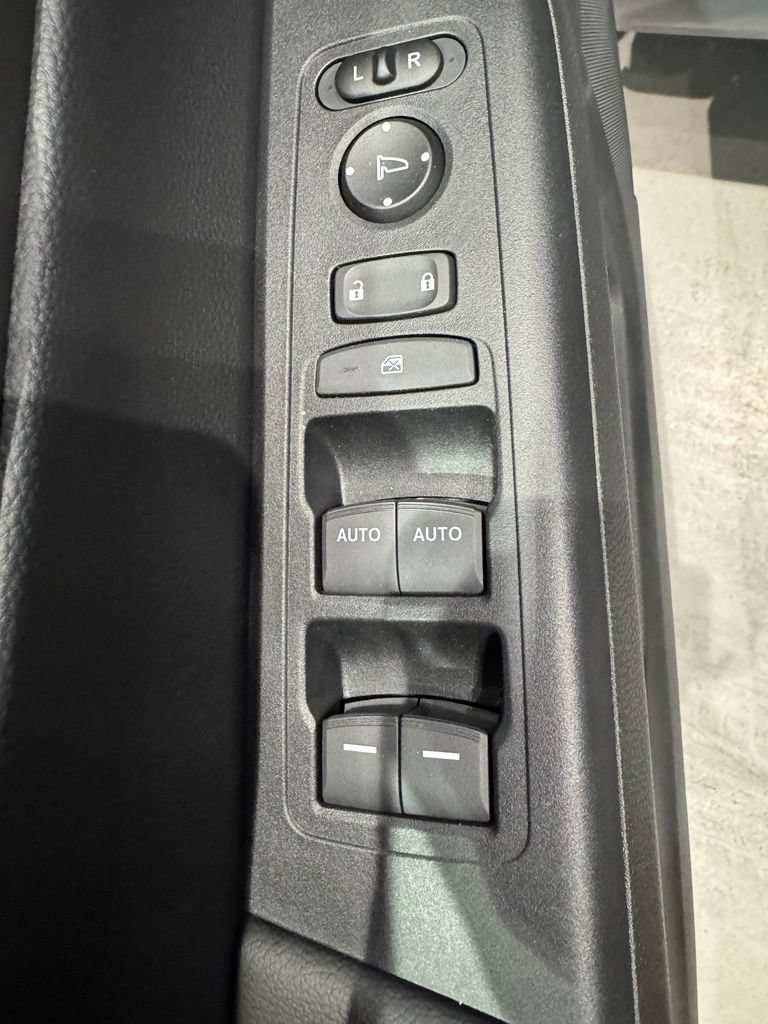Used 2026 Honda CR-V EX image 13