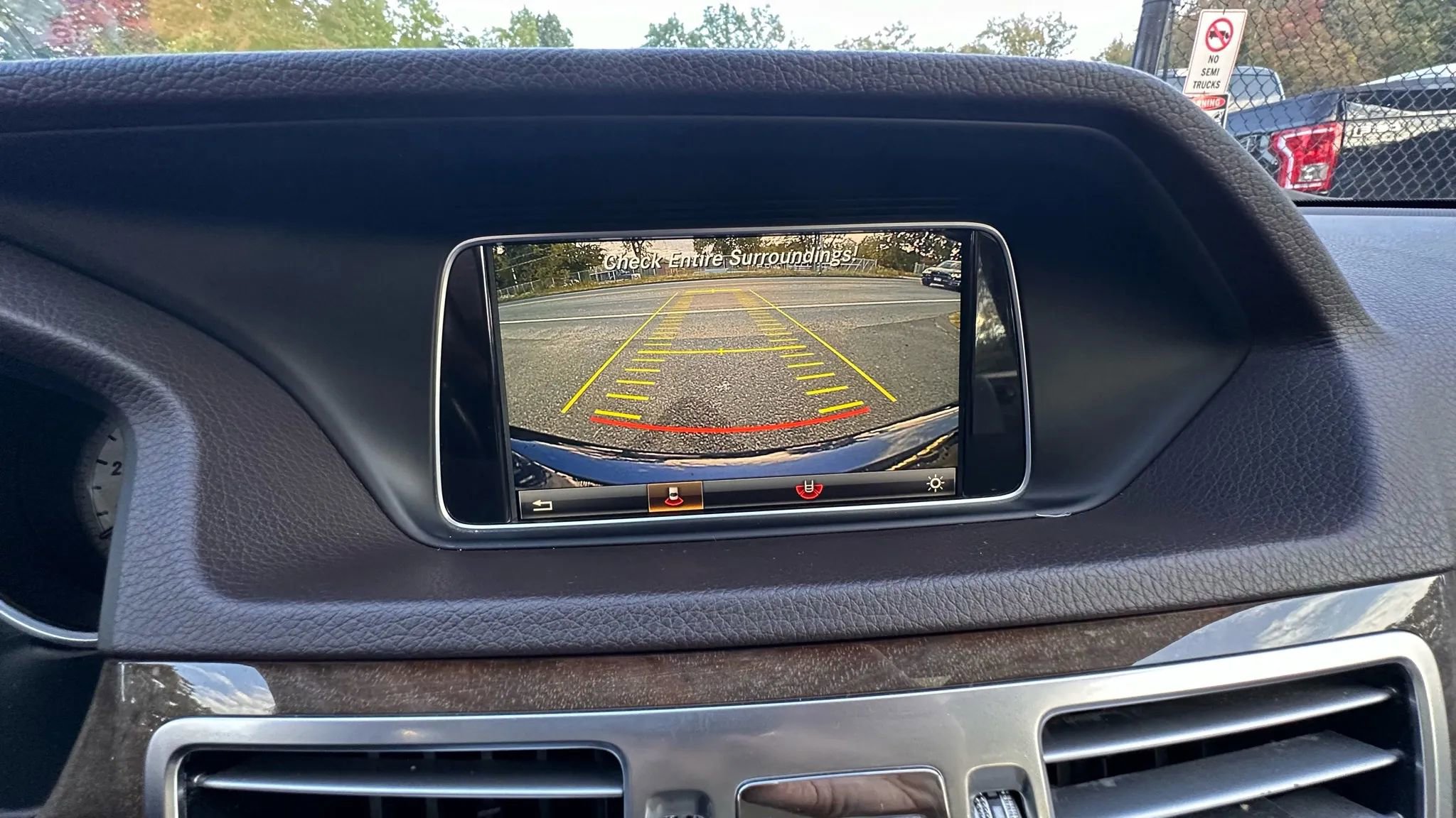 Used 2016 Mercedes-Benz E 350 4MATIC Sedan image 18