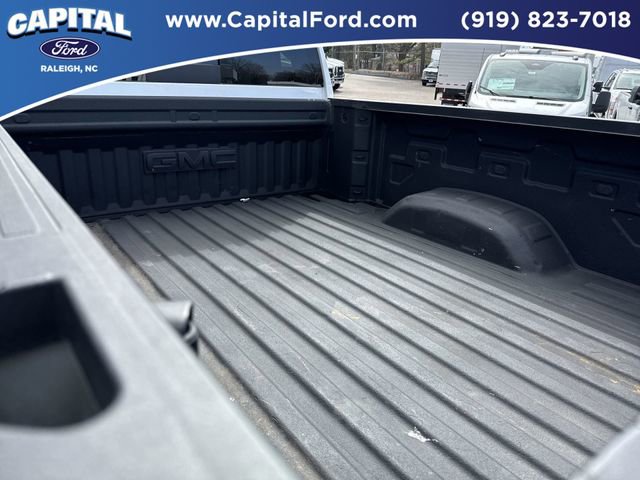 Used 2024 GMC Sierra 2500 SLT w/ SLT Premium Package image 16