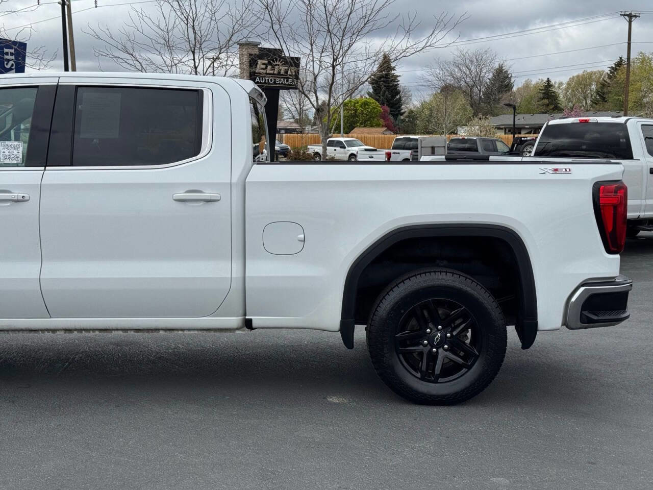 Used 2023 GMC Sierra 1500 SLE w/ X31 Off-Road Package AWD/4WD image 5