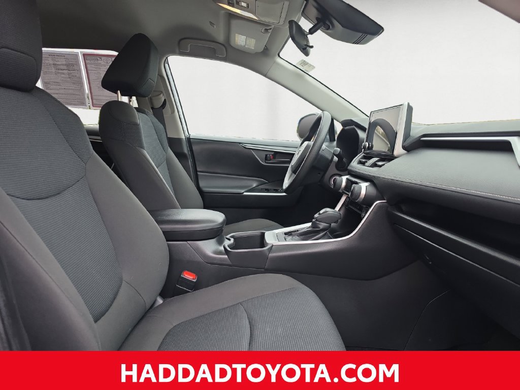 Certified 2025 Toyota RAV4 LE AWD/4WD image 17