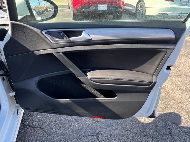 Used 2016 Volkswagen Golf 4dr Auto TSI image 16