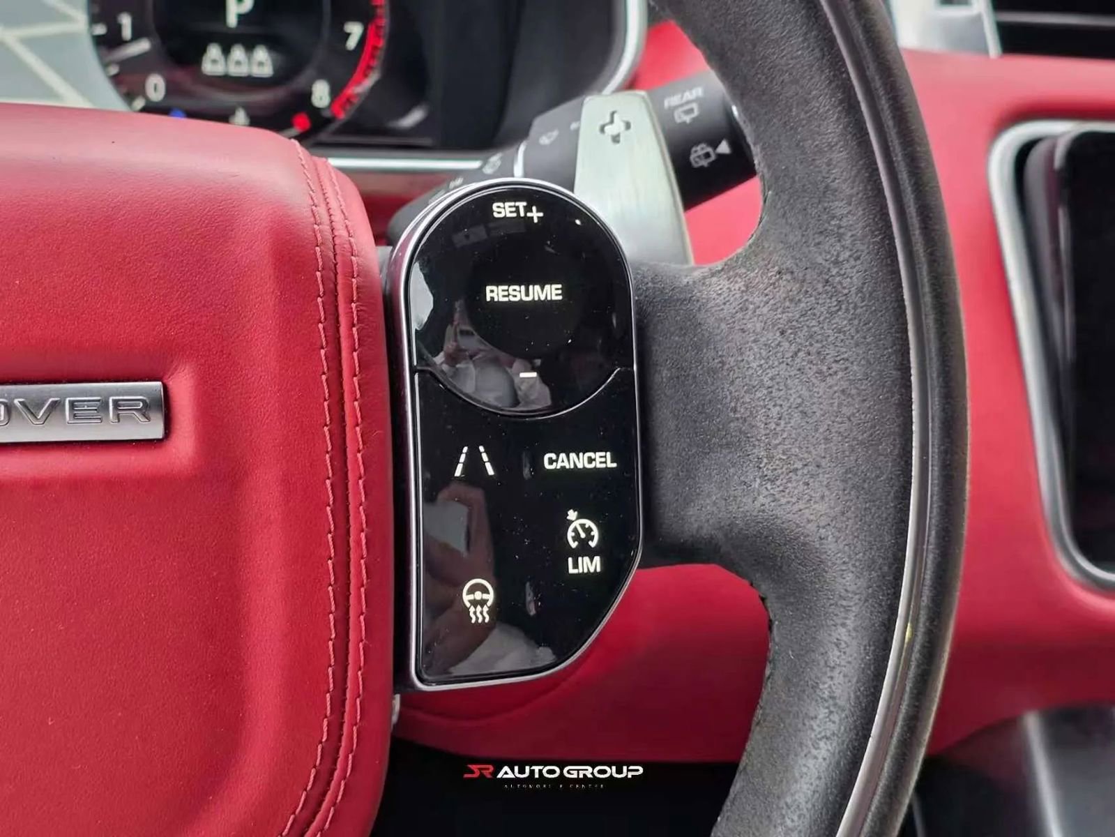 Used 2021 Land Rover Range Rover Sport HST image 13