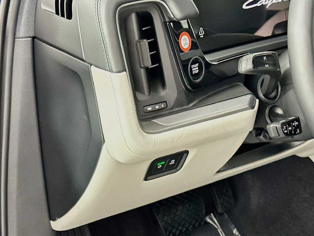 New 2026 Porsche Cayenne AWD/4WD image 11