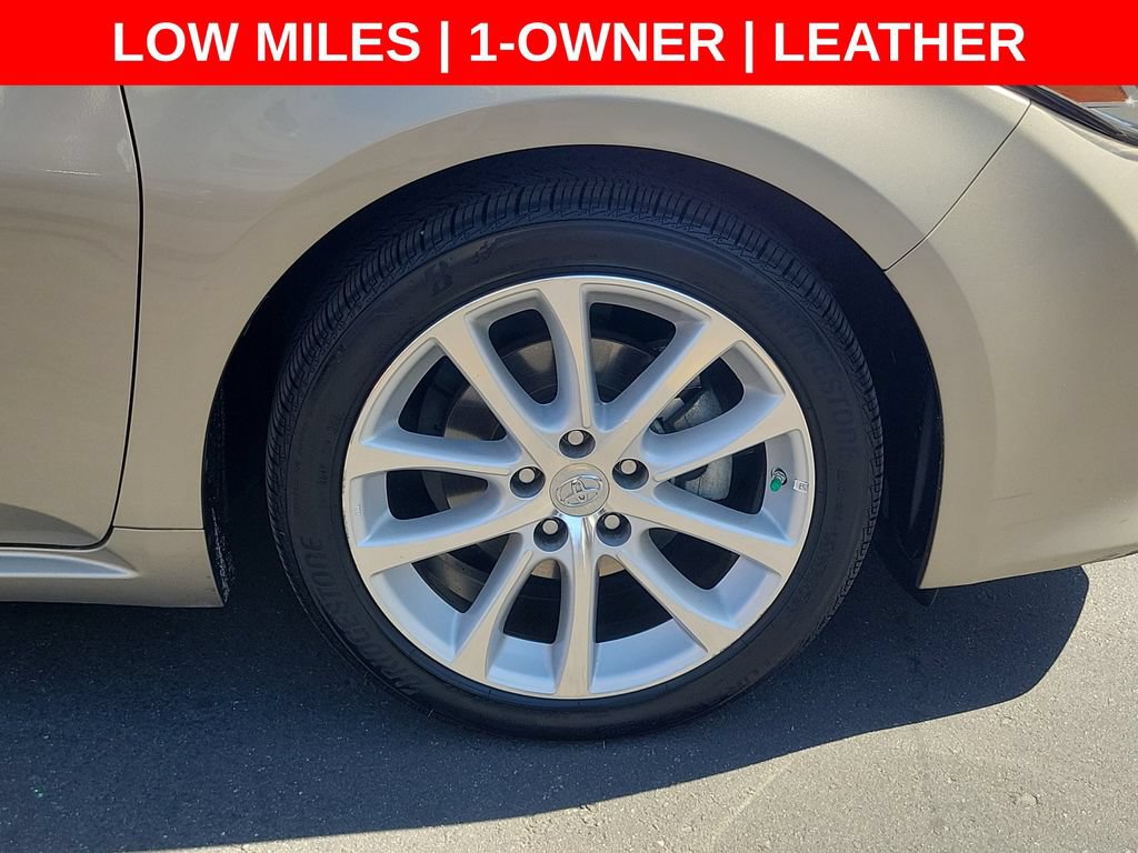 Used 2015 Toyota Avalon Limited FWD image 9