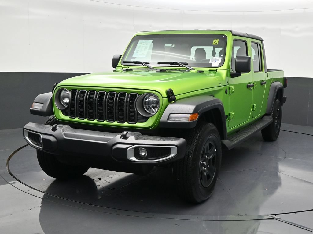 Used 2025 Jeep Gladiator Sport AWD/4WD image 8