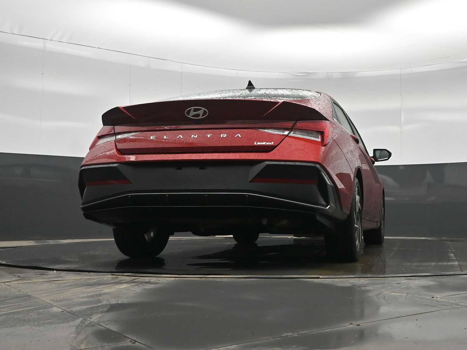 Certified 2025 Hyundai Elantra Limited image 36