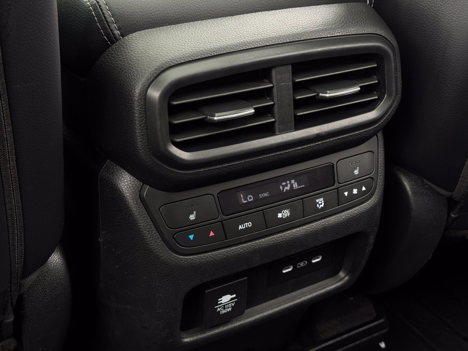 Used 2025 Honda Pilot Elite image 27