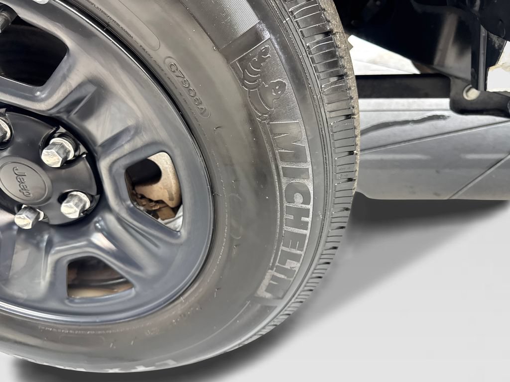 Used 2022 Jeep Wrangler Sport AWD/4WD image 80
