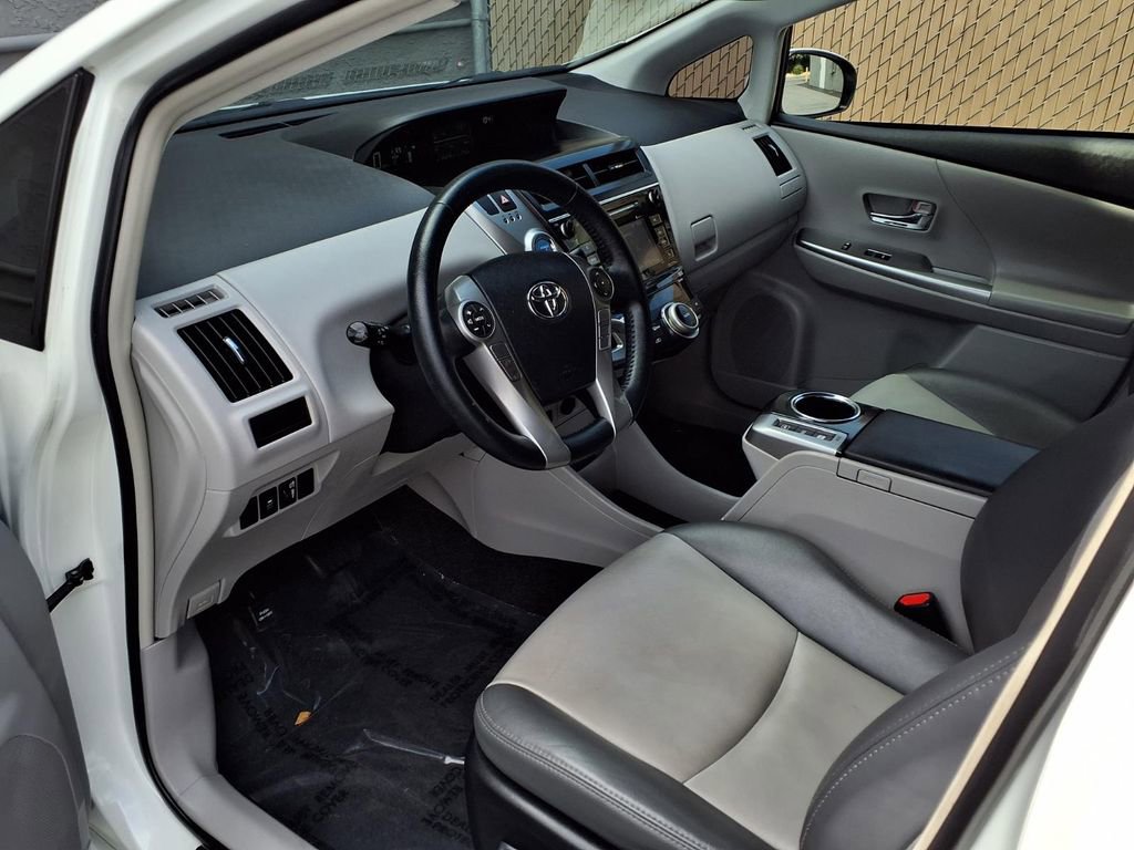 Certified 2017 Toyota Prius V Four FWD image 14