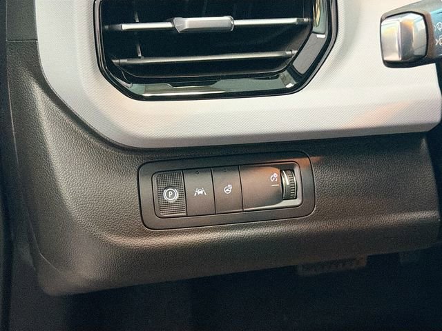 New 2027 Chevrolet Bolt LT w/ Comfort Package FWD image 13