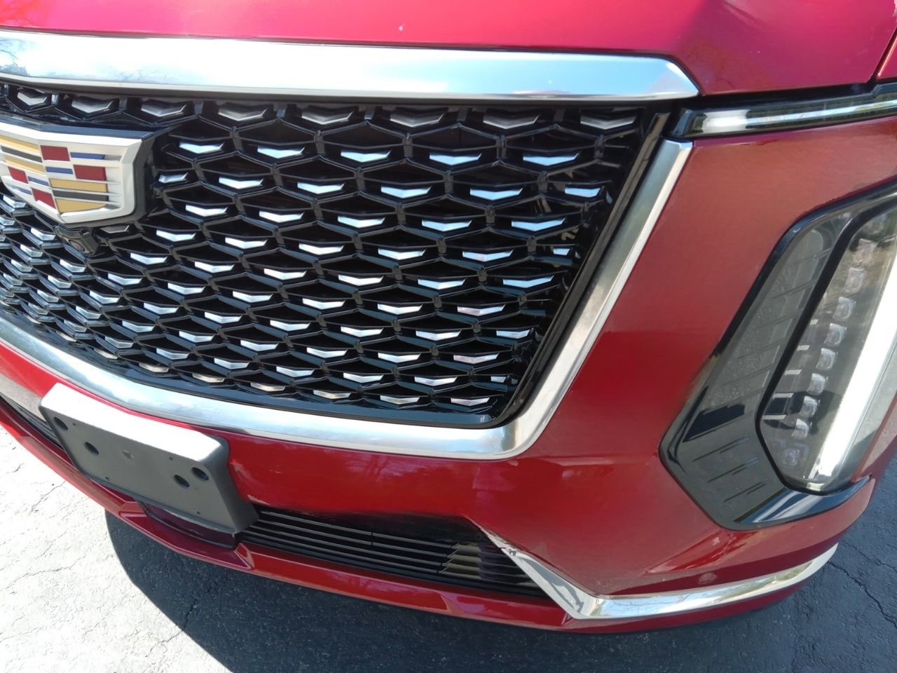 Used 2025 Cadillac Escalade Premium Luxury AWD/4WD image 7