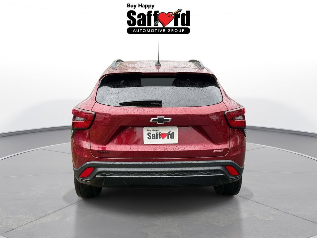 Used 2024 Chevrolet Trax RS w/ Sunroof Package FWD image 11