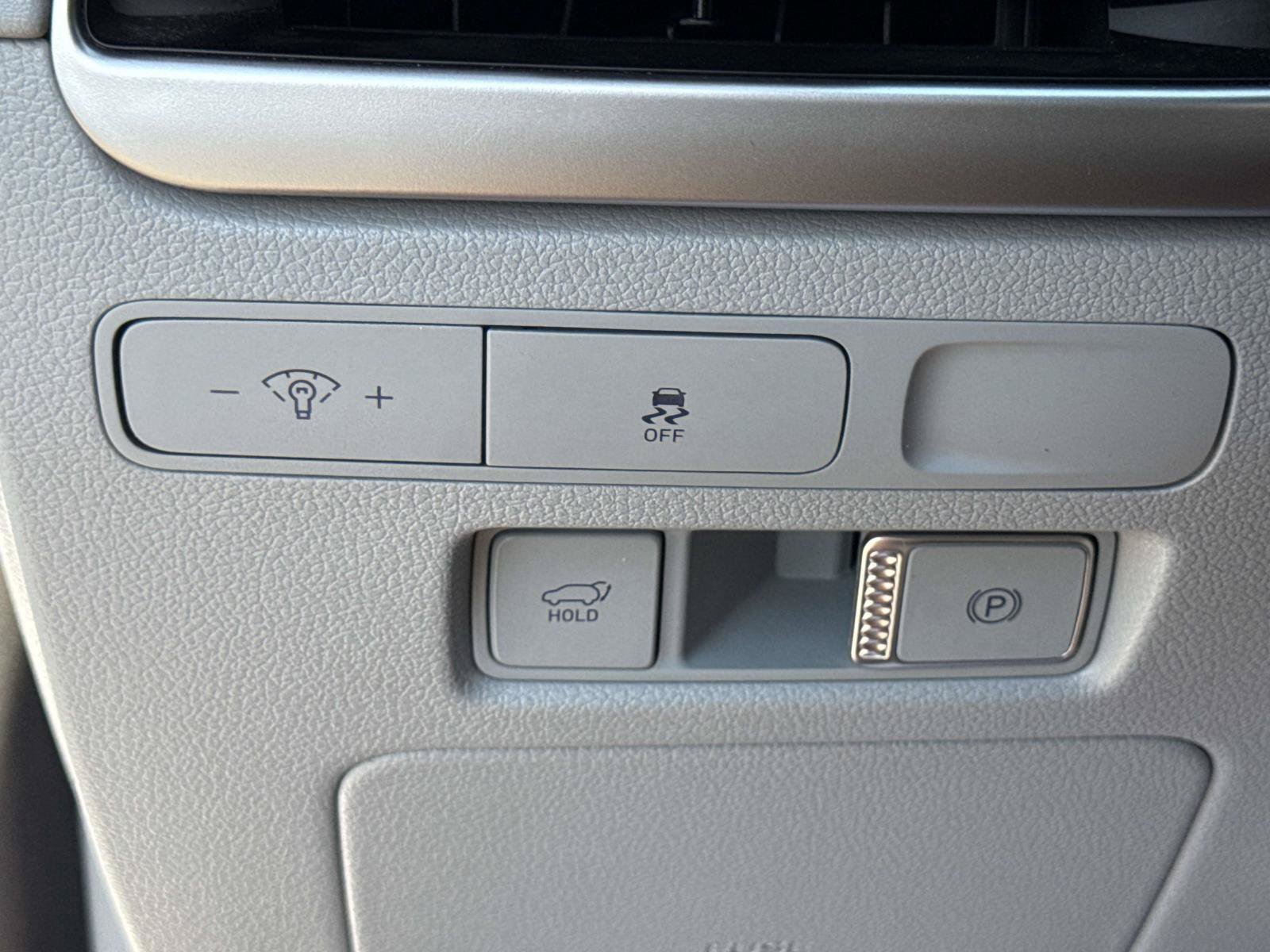 Used 2025 Hyundai Palisade SEL FWD image 17