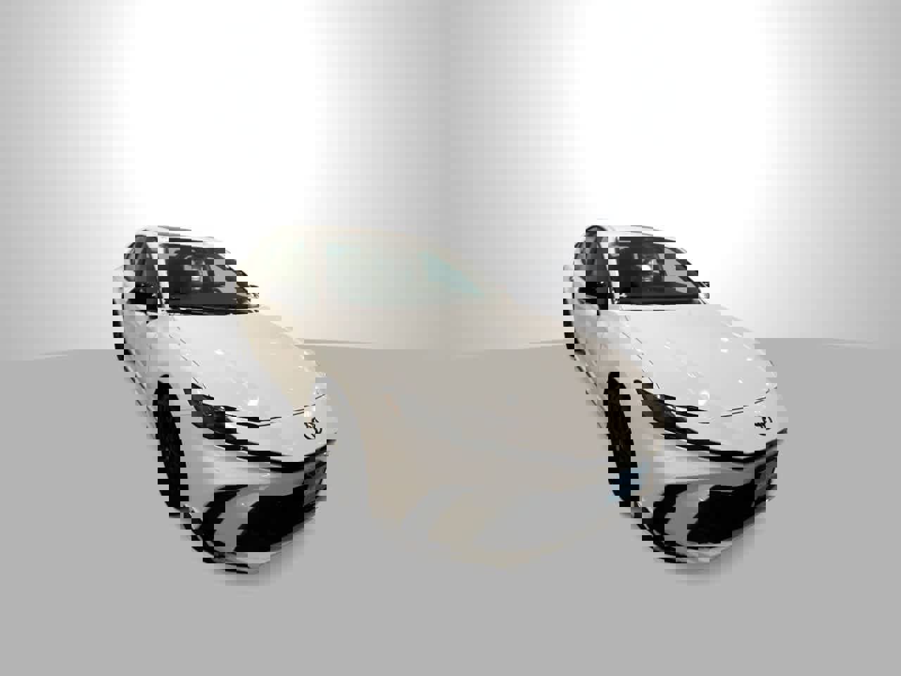 New 2026 Toyota Camry Hybrid image 2