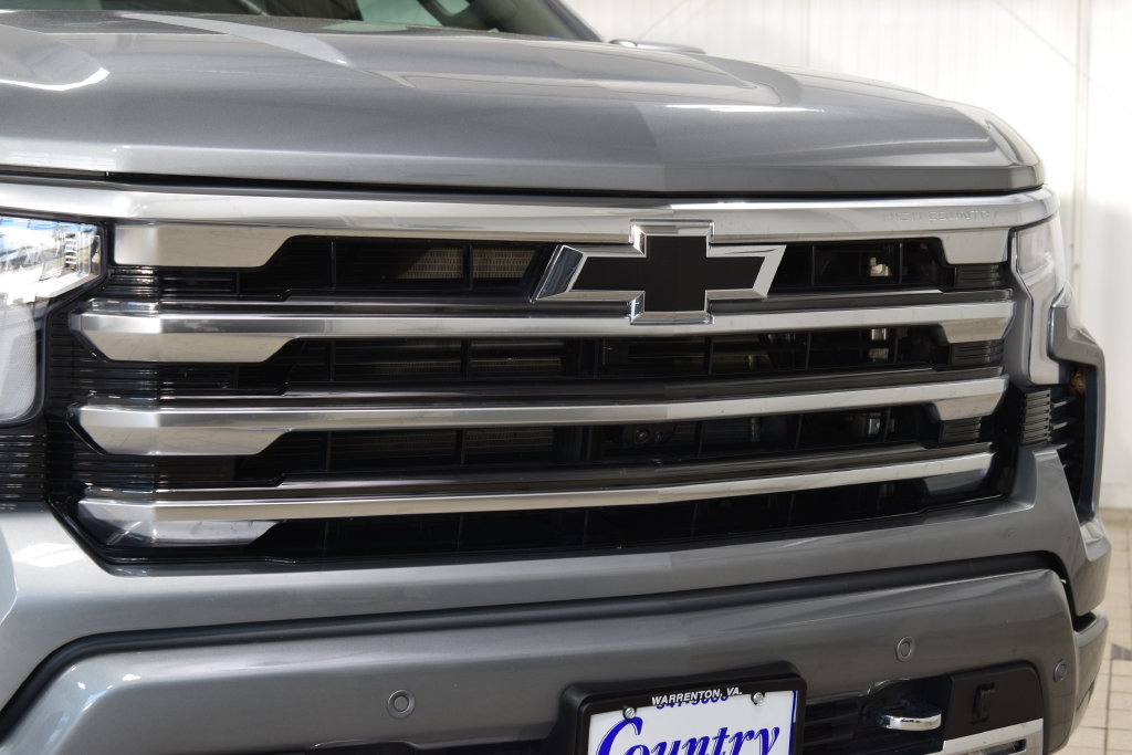 Used 2026 Chevrolet Silverado 1500 High Country w/ High Country Premium Package AWD/4WD image 11