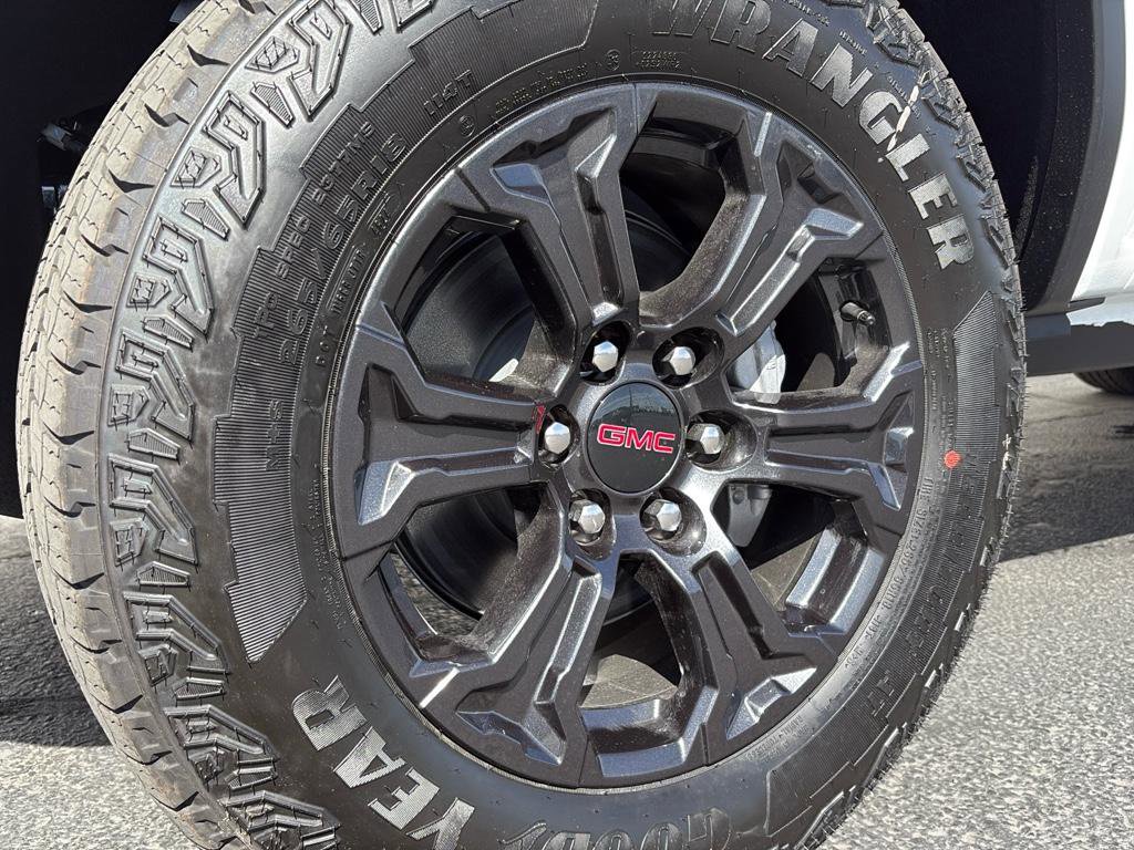 New 2025 GMC Canyon Elevation w/ Convenience Package image 37