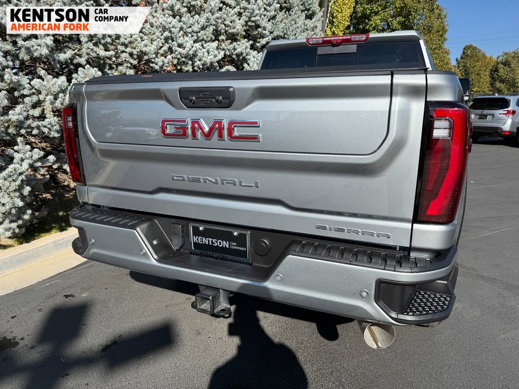 Used 2025 GMC Sierra 3500 Denali image 36