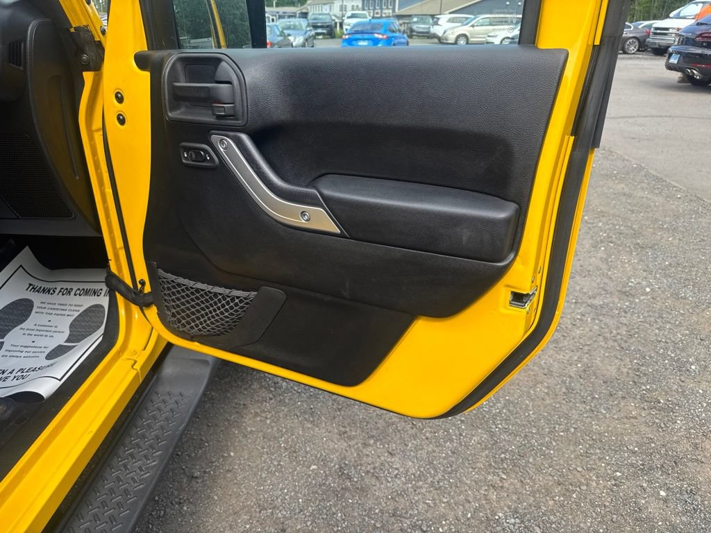 Used 2011 Jeep Wrangler Unlimited Sahara w/ Dual Top Group AWD/4WD image 39